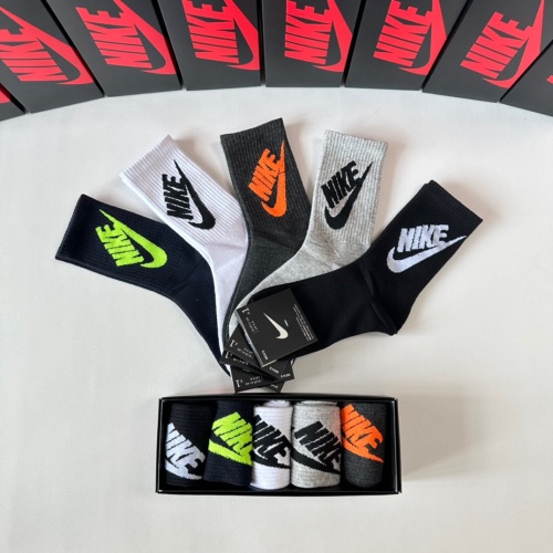 Replica Nike Socks #1269746 $27.00 USD for Wholesale