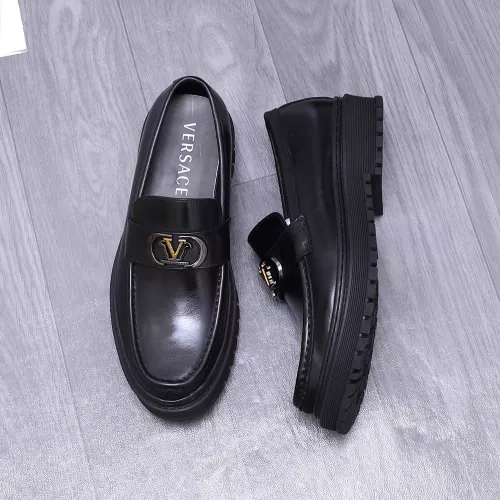 Versace Leather Shoes For Men #1275018