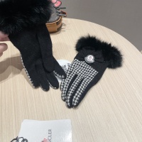 $34.00 USD Moncler Gloves For Women #1269674