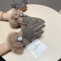 $34.00 USD Moncler Gloves For Women #1269675