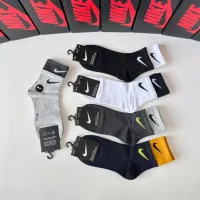 $27.00 USD Nike Socks #1272777