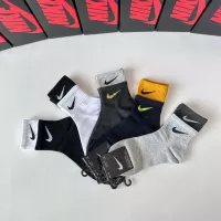 $27.00 USD Nike Socks #1272777