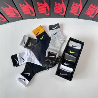 $27.00 USD Nike Socks #1272777