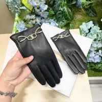 $45.00 USD Celine Gloves For Women #1272944