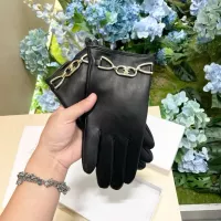 $45.00 USD Celine Gloves For Women #1272944