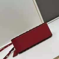 $96.00 USD Valentino AAA Quality Messenger Bags For Women #1274782