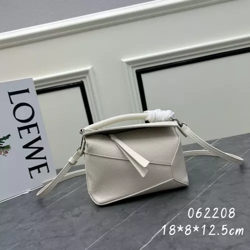 LOEWE AAA Quality Messenger Bags For Women #1276254