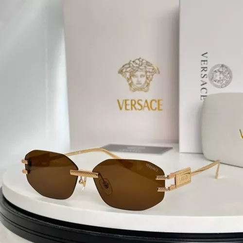 Versace AAA Quality Sunglasses #1283657