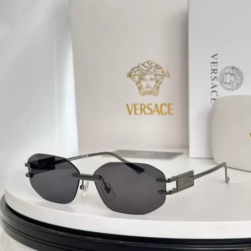 Versace AAA Quality Sunglasses #1283661