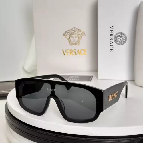 Versace AAA Quality Sunglasses #1283700