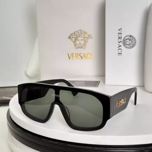 Versace AAA Quality Sunglasses #1283701