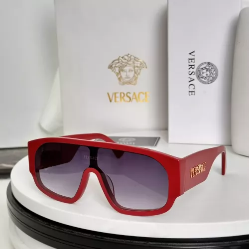 Versace AAA Quality Sunglasses #1283704