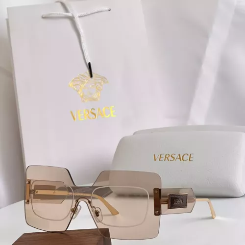 Versace AAA Quality Sunglasses #1283728