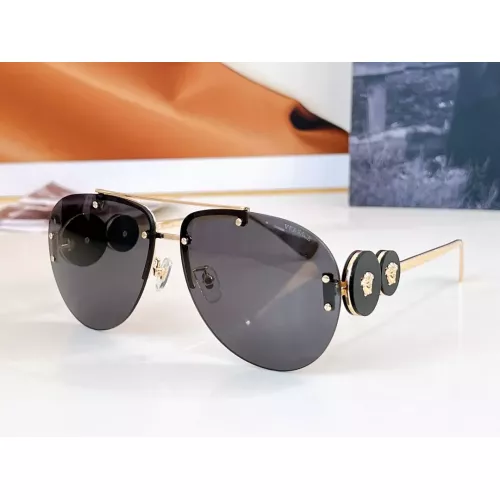 Versace AAA Quality Sunglasses #1283816