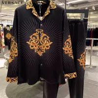 $92.00 USD Versace Tracksuits Long Sleeved For Men #1277808