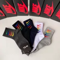 $27.00 USD Nike Socks #1279666