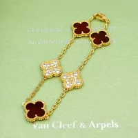 $32.00 USD Van Cleef & Arpels Bracelets For Women #1281668