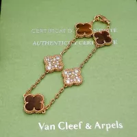 $32.00 USD Van Cleef & Arpels Bracelets For Women #1281669