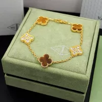 $32.00 USD Van Cleef & Arpels Bracelets For Women #1281670