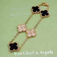 $32.00 USD Van Cleef & Arpels Bracelets For Women #1281671