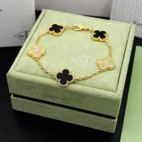 $32.00 USD Van Cleef & Arpels Bracelets For Women #1281672