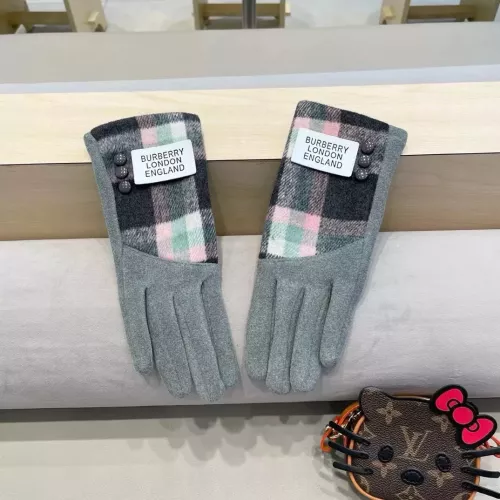 Burberry Gloves #1287837