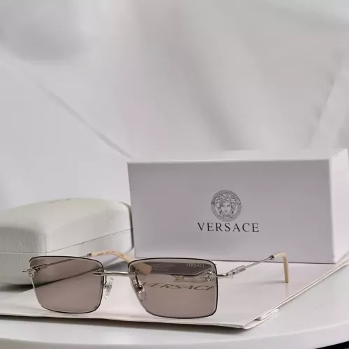 Versace AAA Quality Sunglasses #1288731