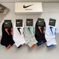 $29.00 USD Nike Socks #1287463