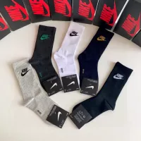 $29.00 USD Nike Socks #1288272