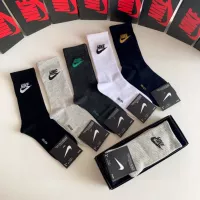 $29.00 USD Nike Socks #1288272