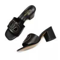 $80.00 USD Valentino Slippers For Women #1289317