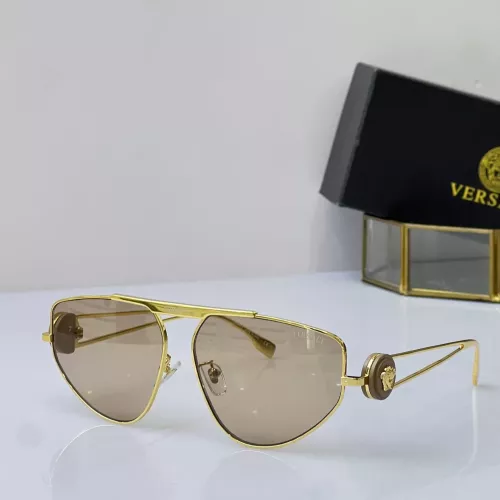 Versace AAA Quality Sunglasses #1296278