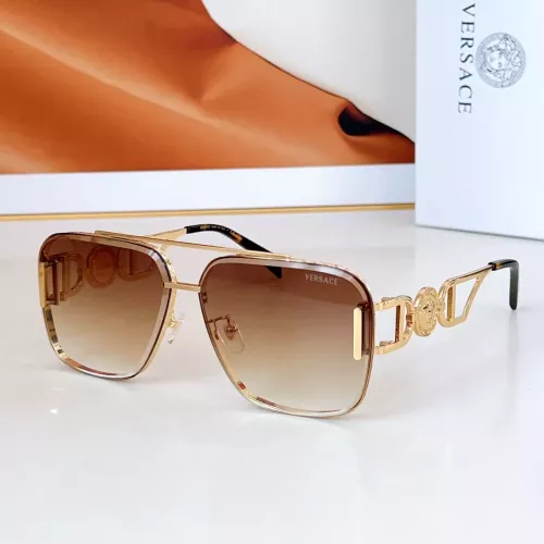 Versace AAA Quality Sunglasses #1296284