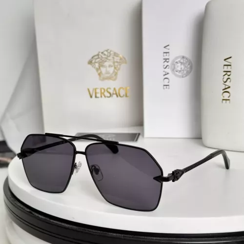 Versace AAA Quality Sunglasses #1296292