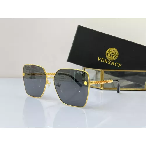 Versace AAA Quality Sunglasses #1296299