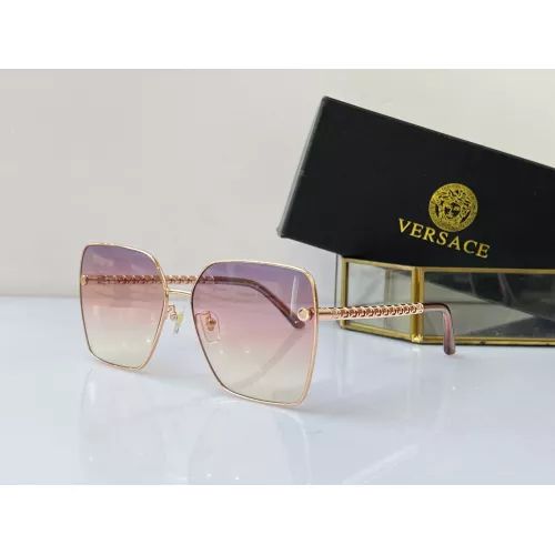 Versace AAA Quality Sunglasses #1296305