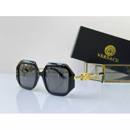 Versace AAA Quality Sunglasses #1296321