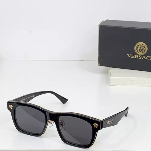 Versace AAA Quality Sunglasses #1296342