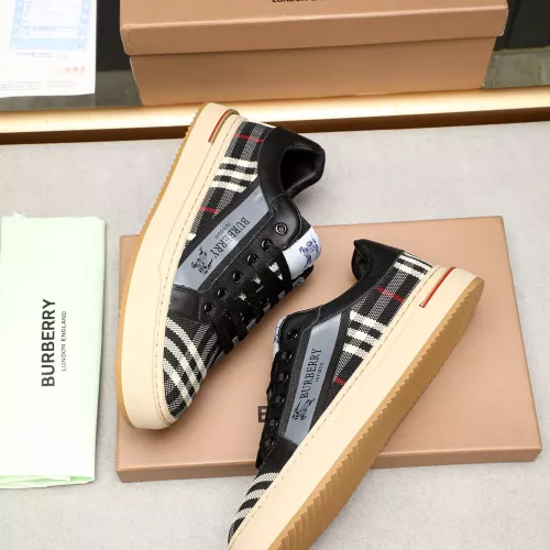Replica Burberry Casual Shoes For Men #1318516 $76.00 USD for Wholesale