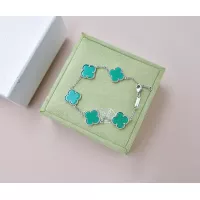 $22.00 USD Van Cleef & Arpels Bracelets For Women #1313641