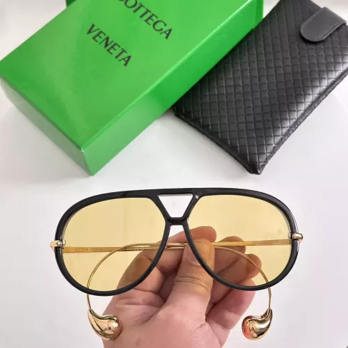 Bottega Veneta AAA Quality Sunglasses #1324374