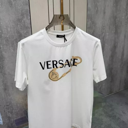 Replica Versace T-Shirts Short Sleeved For Unisex #1328734, $68.00 USD, [ITEM#1328734], Replica Versace T-Shirts outlet from China