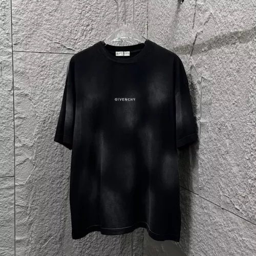 Replica Givenchy T-Shirts Short Sleeved For Unisex #1340764, $41.00 USD, [ITEM#1340764], Replica Givenchy T-Shirts outlet from China
