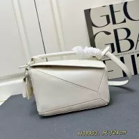 $108.00 USD LOEWE AAA Quality Messenger Bags For Women #1330880