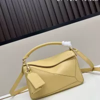$245.00 USD LOEWE AAA Quality Messenger Bags For Women #1331562