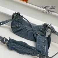 $130.00 USD Balenciaga AAA Quality Messenger Bags For Women #1332381