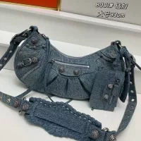 $135.00 USD Balenciaga AAA Quality Messenger Bags For Women #1332382