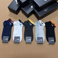 $25.00 USD Nike Socks #1332494