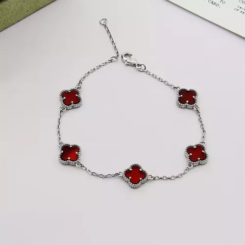 Van Cleef & Arpels Bracelets For Women #1351316