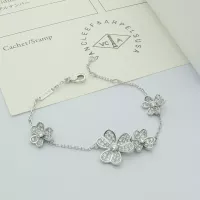 $29.00 USD Van Cleef & Arpels Bracelets For Women #1344026